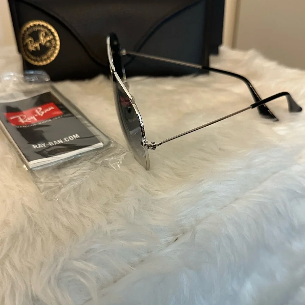 Ray-Ban Blue Aviator Sunglasses Unisex - Picture 3 of 4